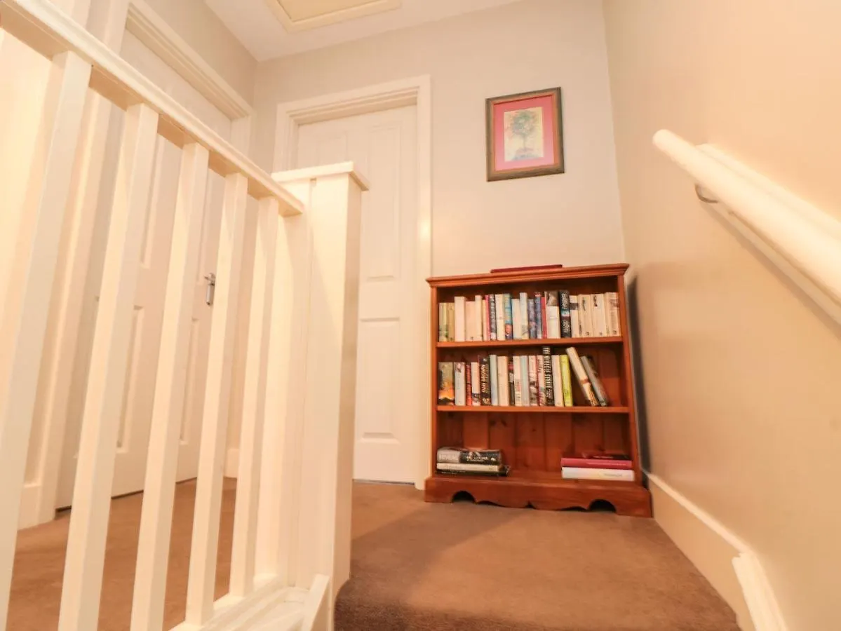 Grove Cottage ويتبي بيت للعطل